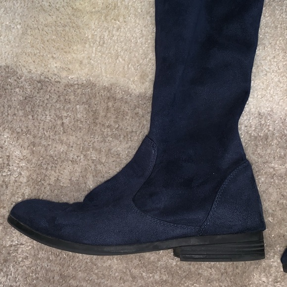 Blue suede over the knee ladies BOOTS.  Size 8 - Picture 2 of 8